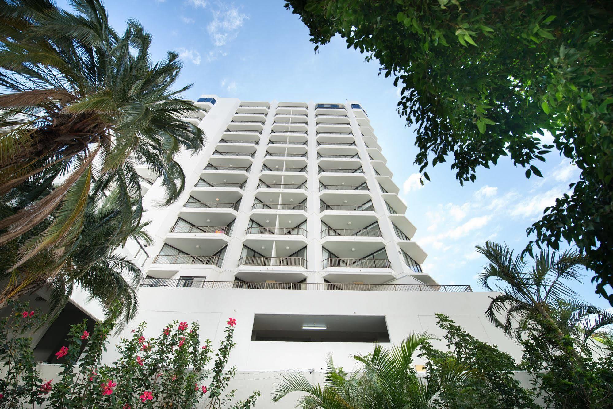 Sandy Point Beach Resort Gold Coast Esterno foto