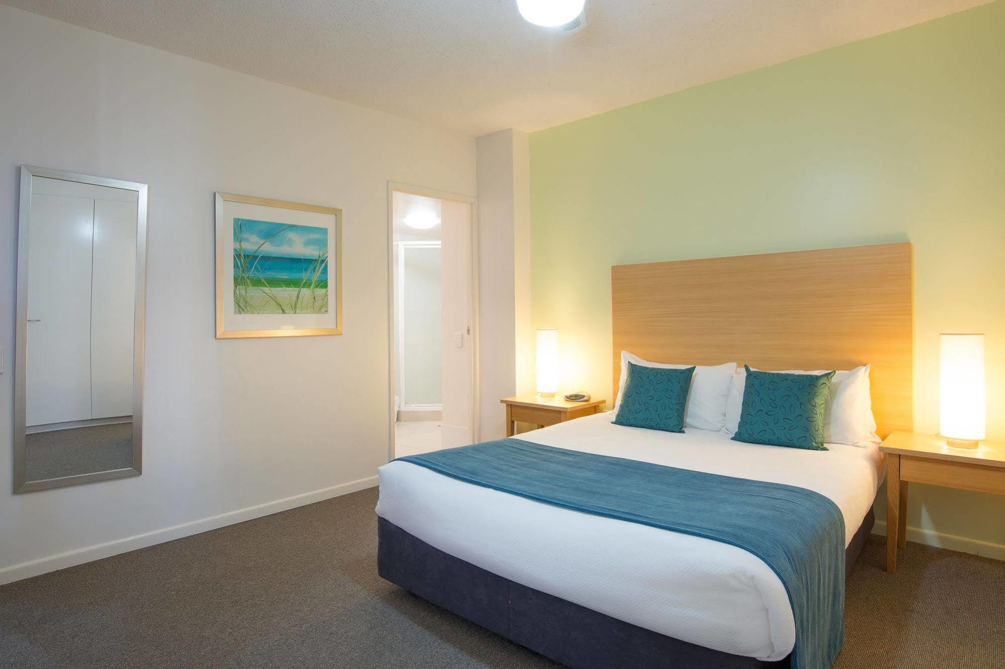 Sandy Point Beach Resort Gold Coast Esterno foto